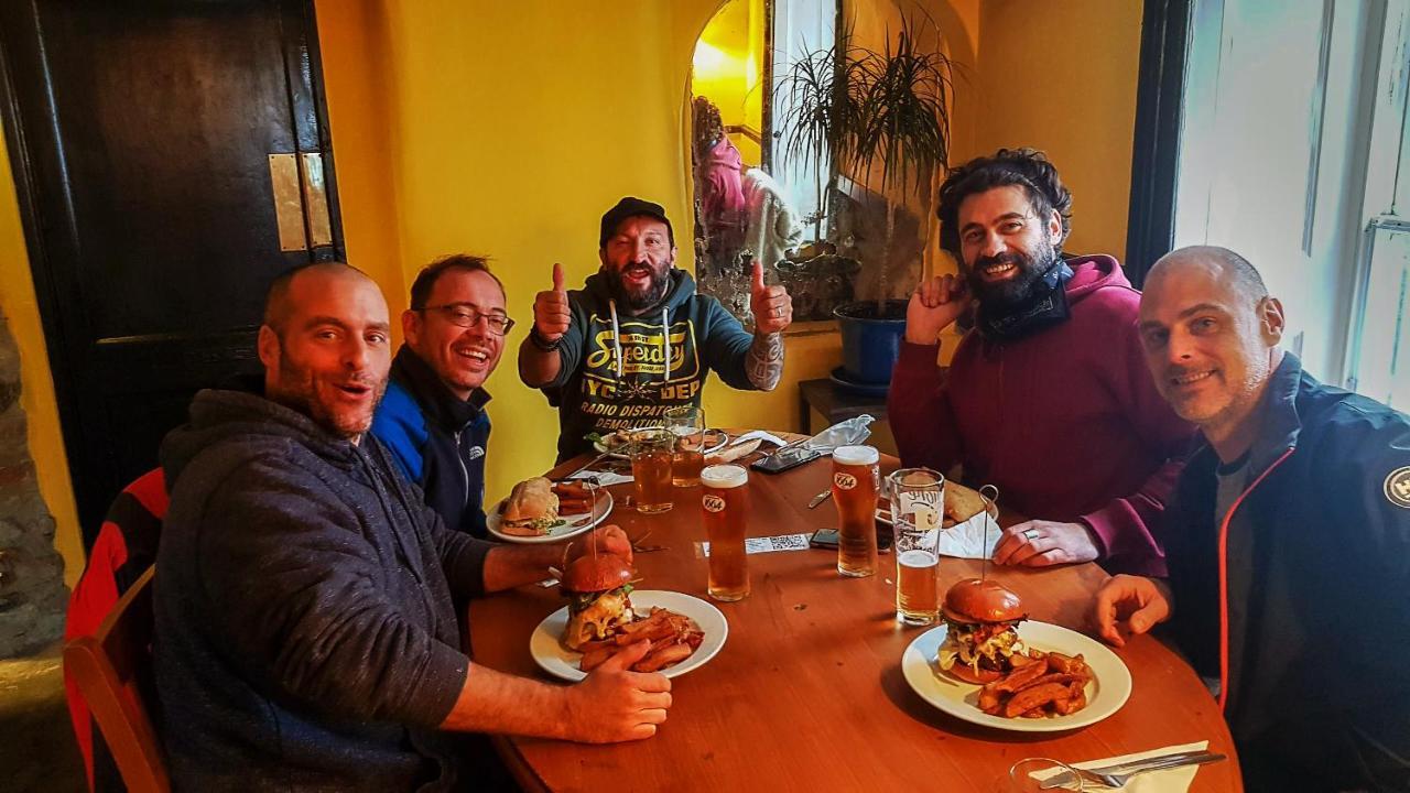Jacobs Ladder Inn Фалмът Екстериор снимка