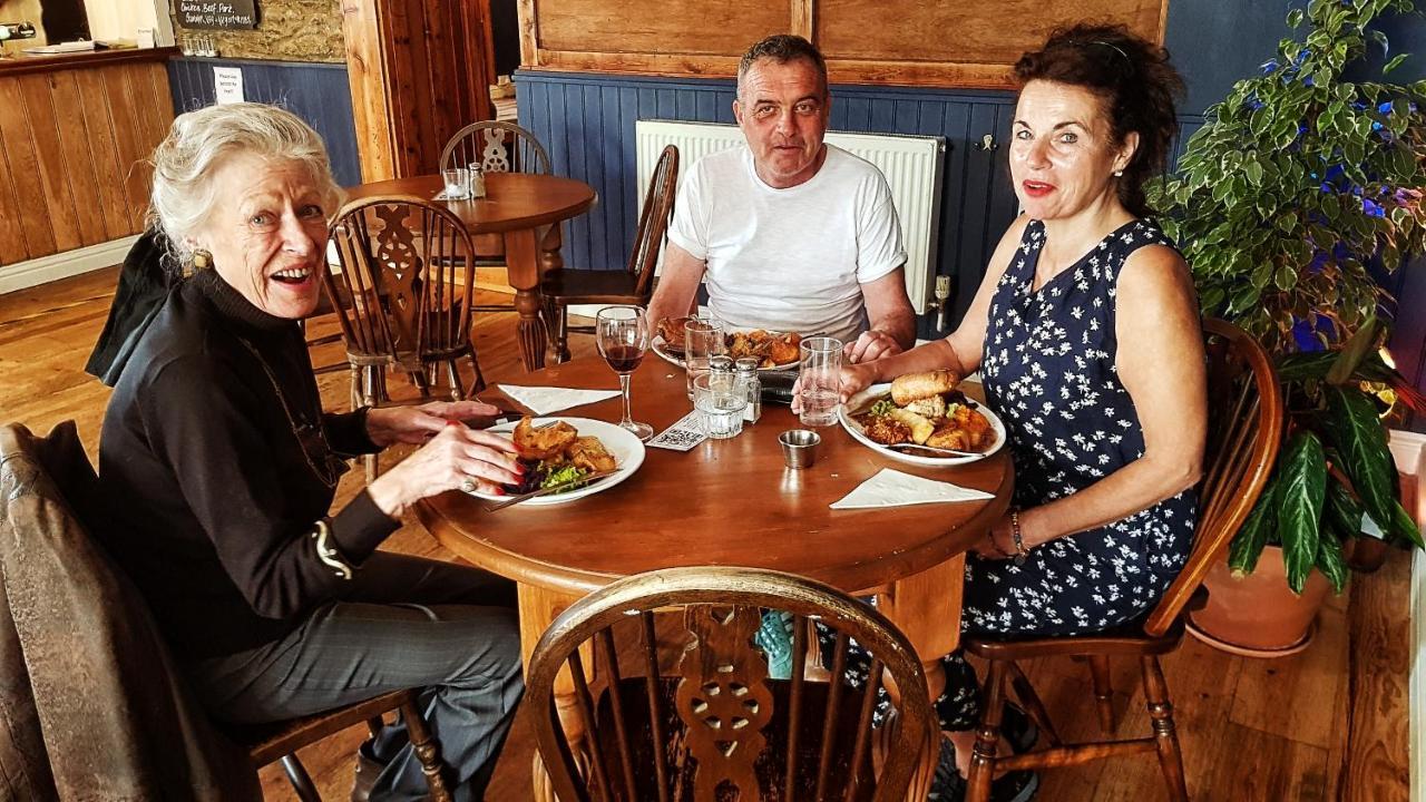 Jacobs Ladder Inn Фалмът Екстериор снимка