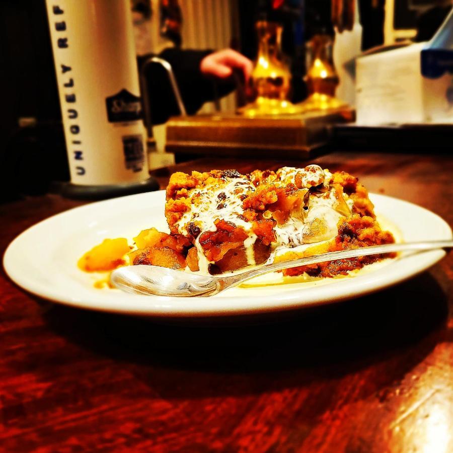 Jacobs Ladder Inn Фалмът Екстериор снимка